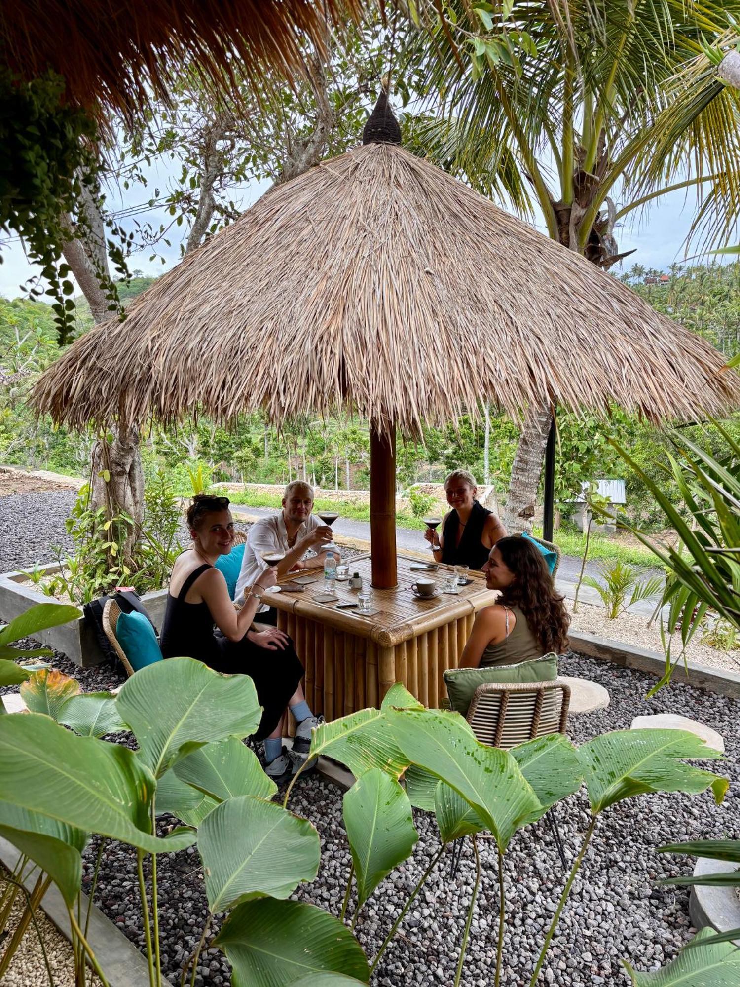 Kaje Cottage & Restaurant Tanglad Exterior foto